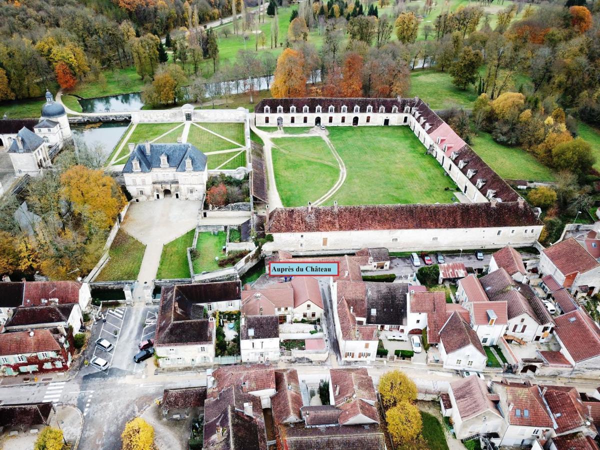 Aupres Du Chateau Tanlay Екстериор снимка