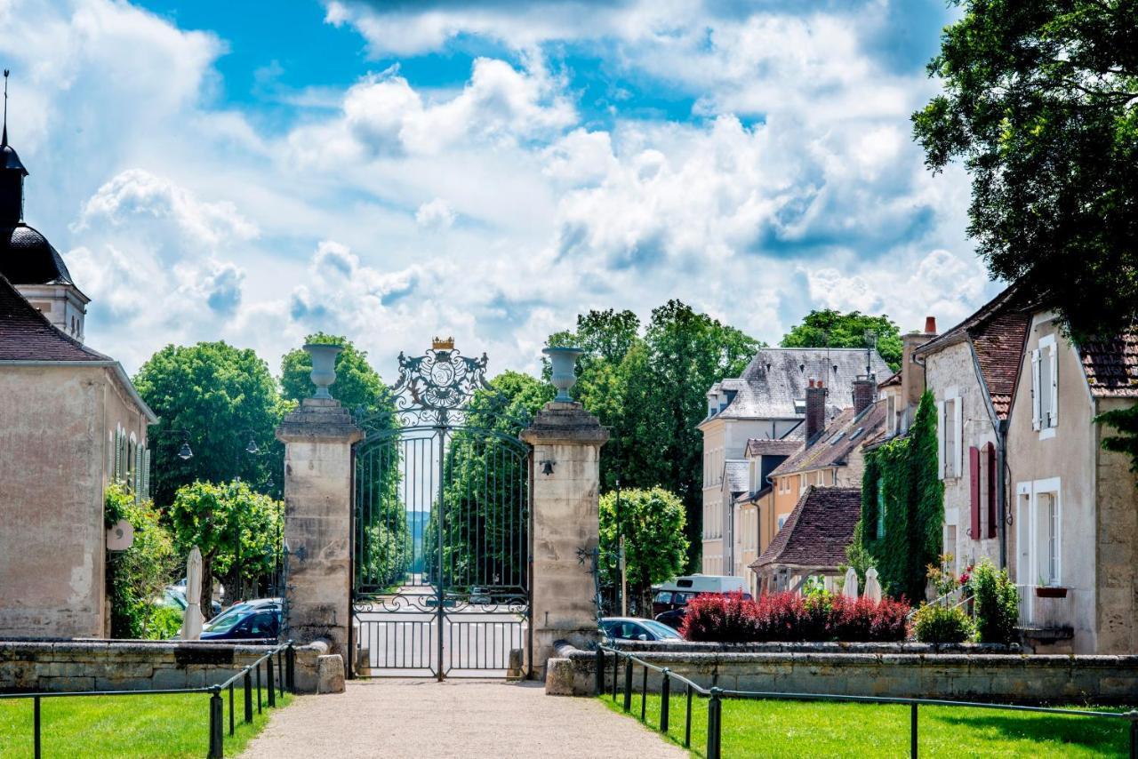 Aupres Du Chateau Tanlay Екстериор снимка